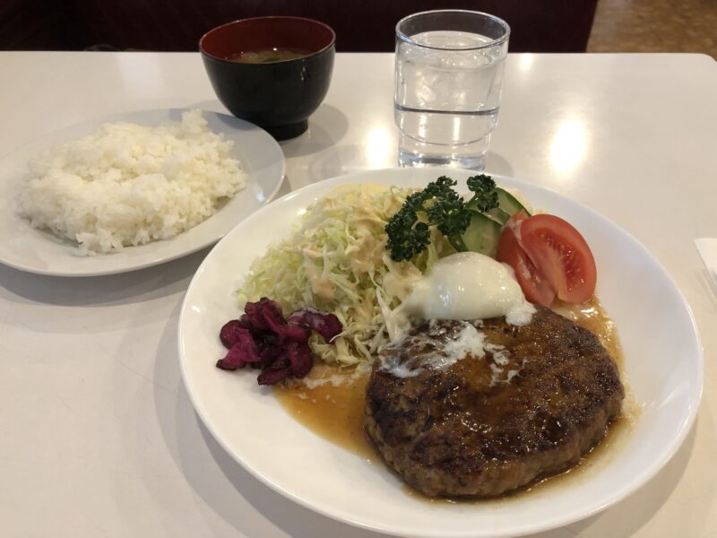 喫茶まりも　ハンバーグ定食